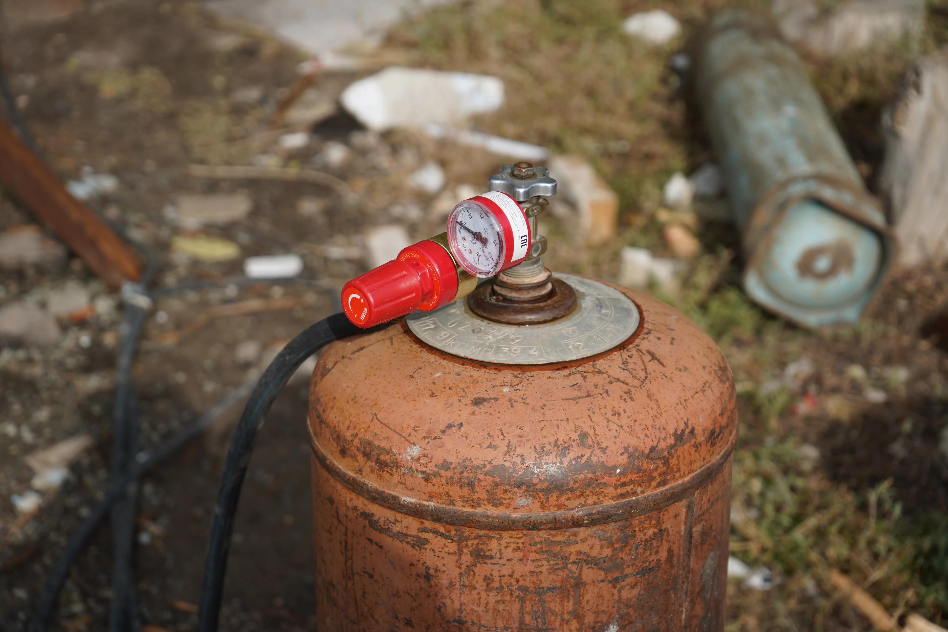 Взрыв в кафе Уральска: газовый баллон заправляли по ночам на соседней АЗС